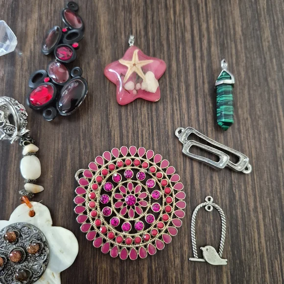 Elegant Multi-Color Charm Set - Picture 2 of 4